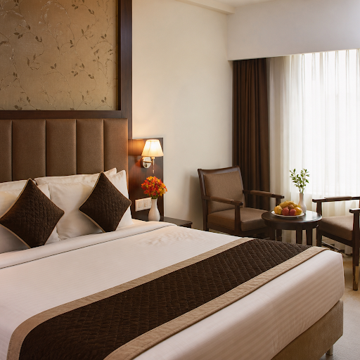 Just reached Varanasi by train and searching for a comfortable hotel near me to relax? Hotel New…