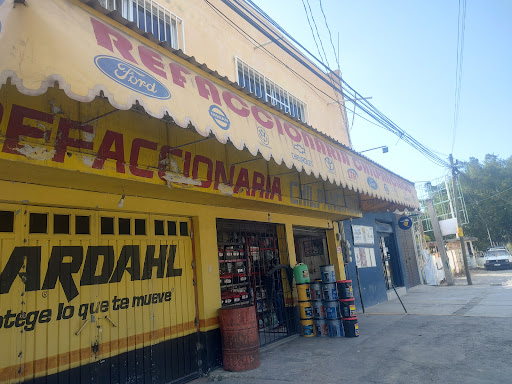 Refaccionaria chilpancingo Logo