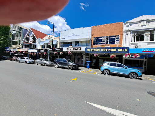 helloworld Travel Nelson - Thumbnail