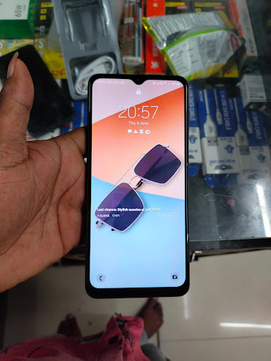 Samsung galaxy M12 post image