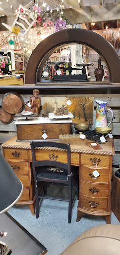 Vintage Market Manhattan - Thumbnail