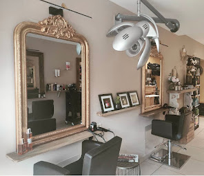 Photo n°2 de Couleur Cannelle à Sainte-Cécile-les-Vignes (Salon de coiffure)