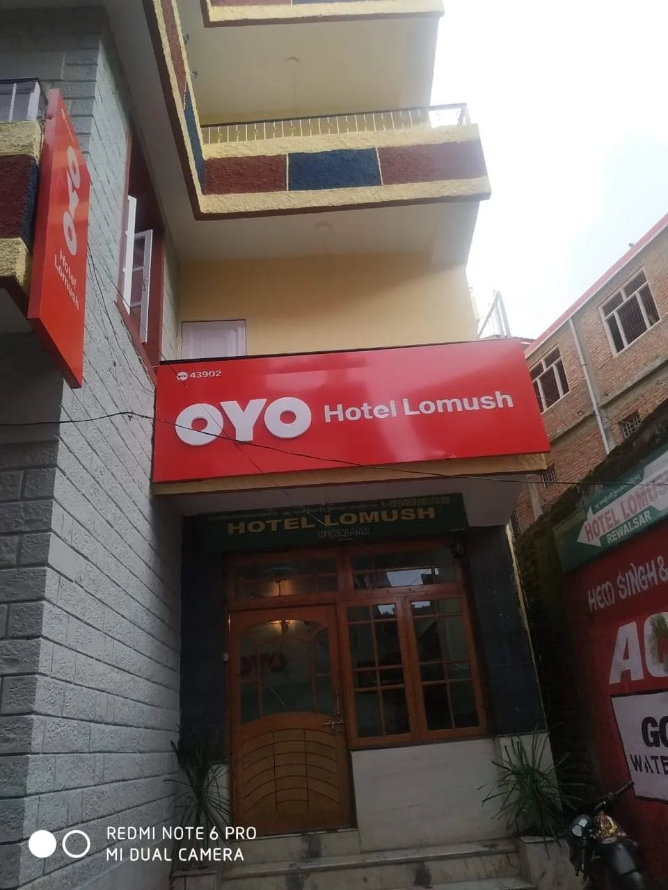 Hotel Lomush and Restaurant