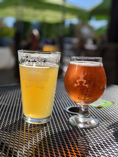 Dead Frog Brewery Gallery - Canada