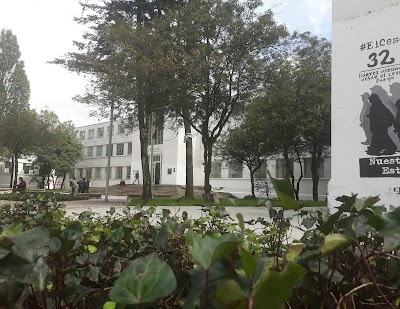 Photos of Facultad de Derecho, Ciencias Pol&iacute;ticas y Sociales