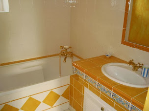 Photo n°6 de Château Rousselle - Wines - Bed & Breakfast à Saint-Ciers-de-Canesse (Établissement vinicole)