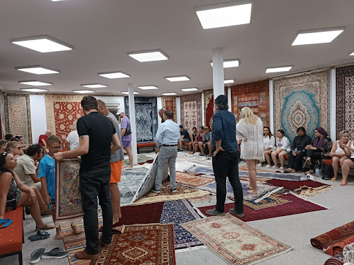 MİHMANDAR COLLECTION CARPET SHOWROOM ( Halı Dünyası )