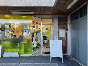 Photo n°9 de Institut de beauté - Chez EMY à Bron (Salon de manucure)