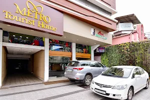 Metro Tourist Home image