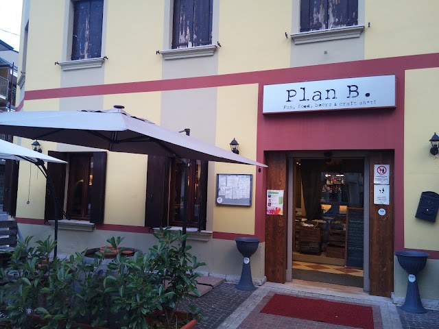 Yokelz - Plan B Pub