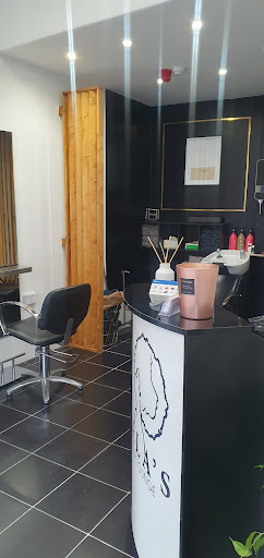 Lela's Hair Lounge Gallery - United Kingdom