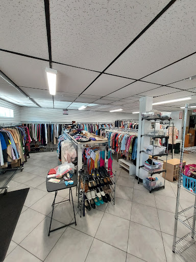 EARS Thrift Store - Visual