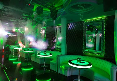 Photos of Alibi