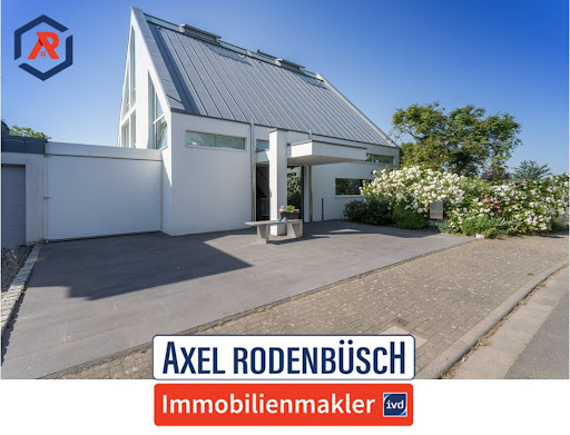 AXEL RODENBÜSCH, Immobilienmakler IVD