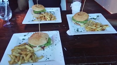 Photos of Cay Tapas & Rock