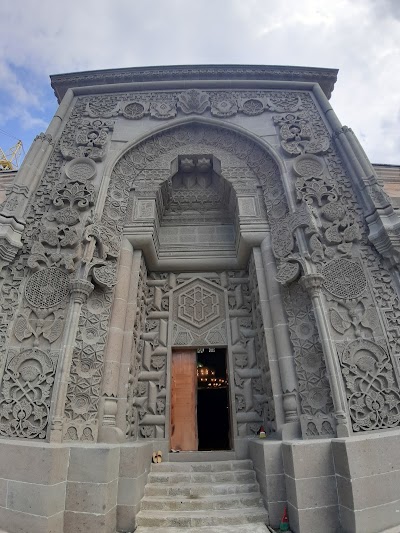 Eynesil Yeşil Cami