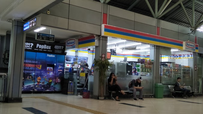 Indomaret Point Stasiun Sudirman, Author: suparno jumar