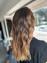 Photo n°3 de L’Air du Temps à Marseille (Salon de coiffure)