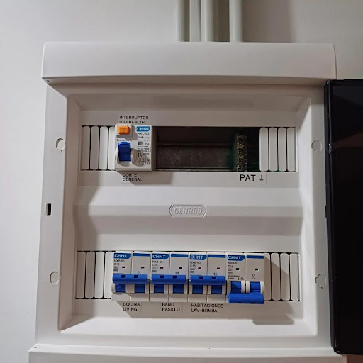 ¡Obtén un servicio eléctrico de primera con Electricista Tor