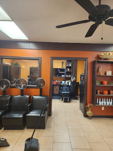 Lils Touch of Class Beauty Salon - Thumbnail