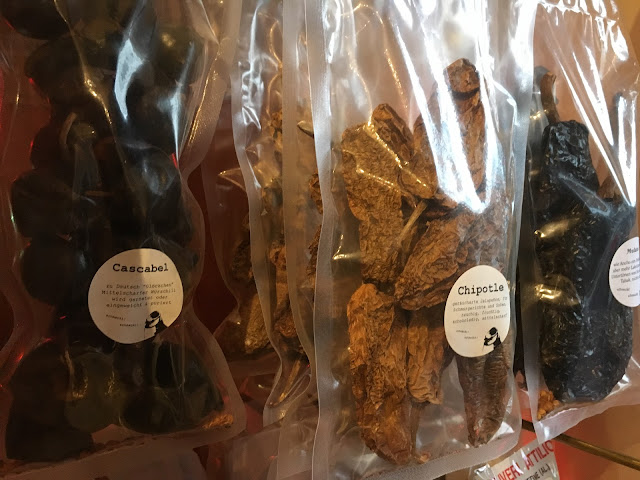 Goldhahn und Sampson Prenzlauer Berg by null