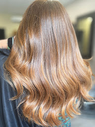 Photo n°10 de By Lilouless à Montbrison (Salon de coiffure)