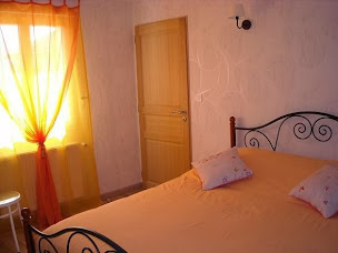 Photo n°4 de L'étang-tilleul à Giffaumont-Champaubert (Gîte)