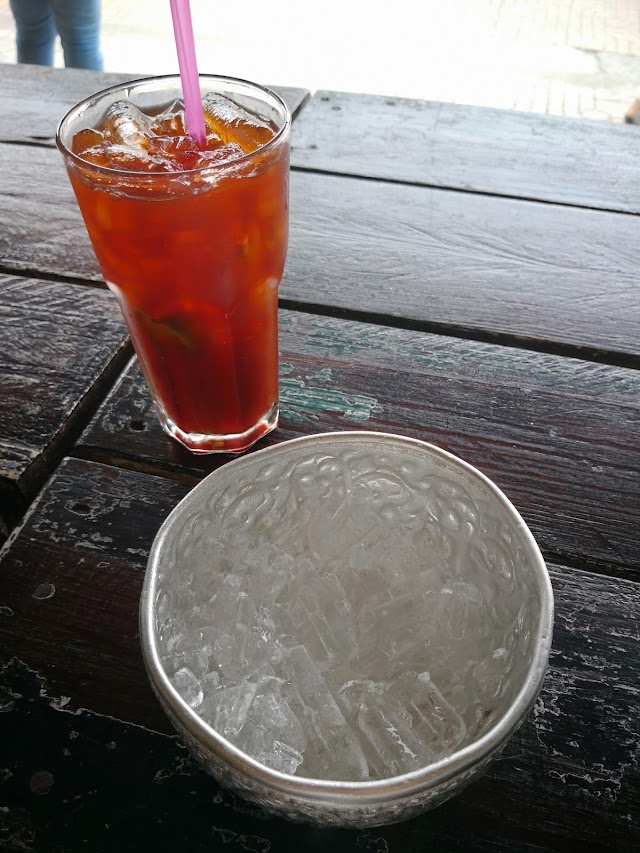 Ama Art and Eatery