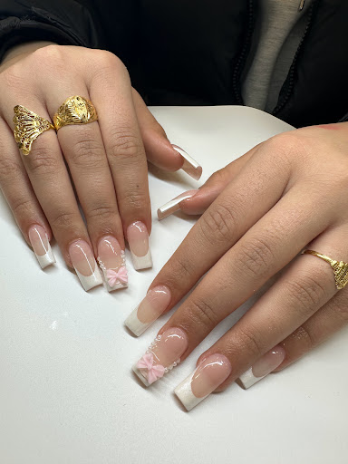 T & J Nail Spa