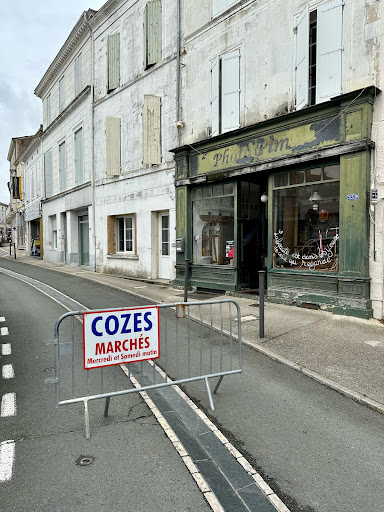 Les Halles Couvertes - Thumbnail