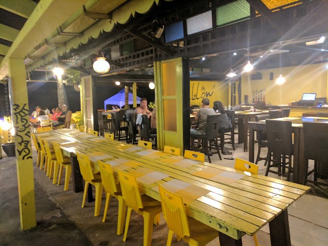 Yellow Beach Cafe