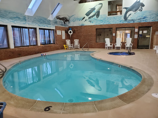 Pilgrim Sands hotel on Long Beach - Thumbnail