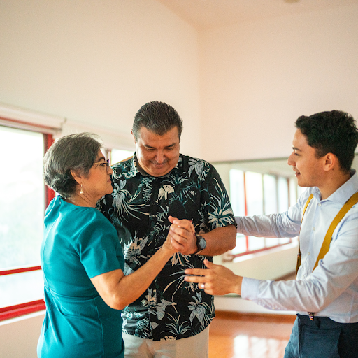 Salsa Lessons and Bachata Steve Playa del carmen