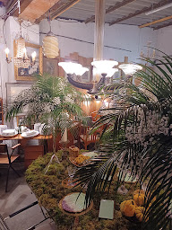 Photo n°22 de BROCANTE à Lisle-sur-Tarn (Magasin)