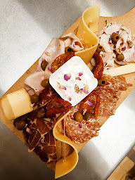 Photo n°69 de Camping Porte des Alpilles | M.A DESTINATION GLAMPING à Saint-Étienne-du-Grès (Bar)