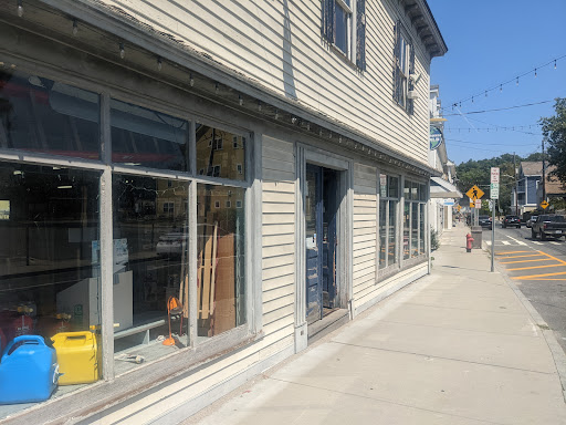 Chum's Hardware - Visual