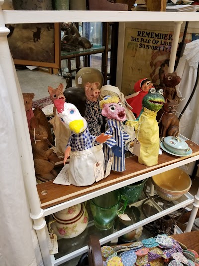 Rhode Island Antiques Mall