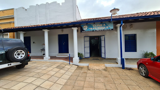 "CLÍNICA SAN ROQUE"