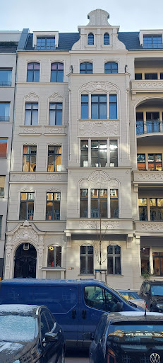 Milan's - Visual
