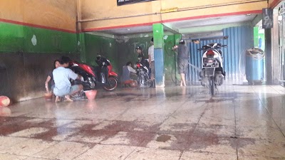 Photos of HR Cuci Salju