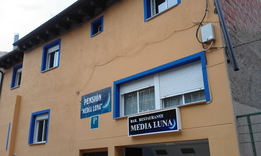 Hostal restaurante Media Luna - Thumbnail