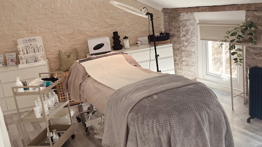 Sarah Youdell Permanent make up, facials & wellbeing massage