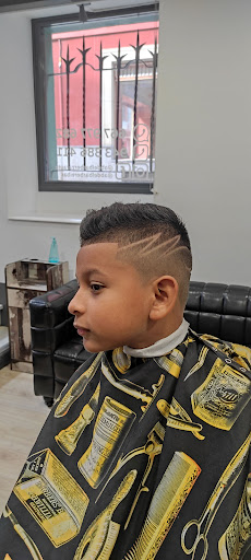 Abdel Barber Ileapaindegi Bizartegia Zarautz Gallery - Spain