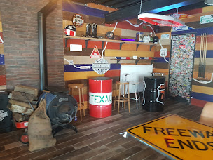 Photo n°74 de Route 76 à Écrainville (Crêperie)