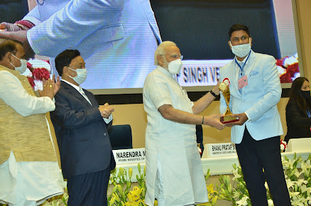 Af1qipn11sqmb25ltor2akxykguxzwwwn0id9050kpg =s438 K No