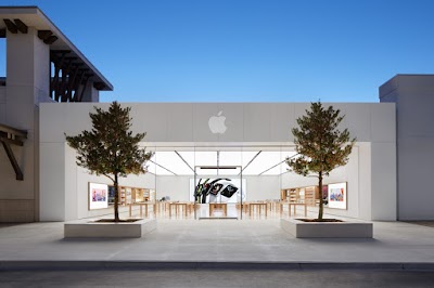 Photos of Apple St. Johns Town Center