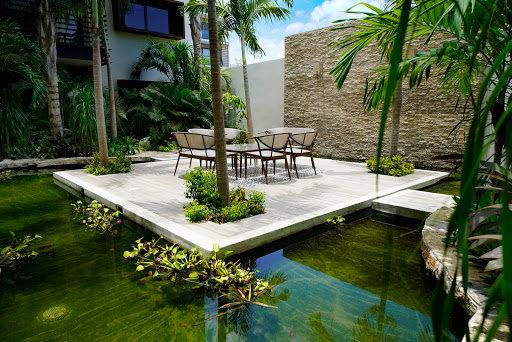 ARENIS Condo Rentals