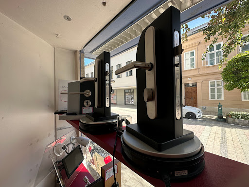 secutek - Schlüsseldienst, Aufsperrdienst, Alarmanlagen