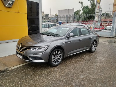 Photos of Renault Showroom