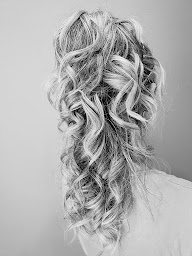 Photo n°14 de Belle en Cévennes Salon de Coiffure et d'Esthétique à Le Collet-de-Dèze (Magasin de maroquinerie)